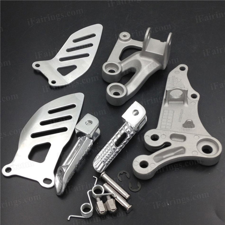 Aluminum alloy made replacement rider/front foot pegs and mount bracket kits for 2006-2010 Suzuki GSX-R600, GSX-R750, this style footrest assembly are light weight than OEM stock footrest and race-inspired design provides excellent traction and feedback. CNC machined from high-impact aluminum for durability and precise fitment.