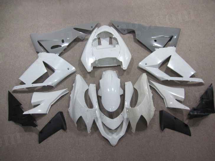 aftermarket fairings and bodywork for 2004 2005 Kawasaki Ninja ZX10R, this motorcycle fairings are replacement plastic with various graphics,  they are top quality and oem fairing quality comparable. All the bodywork panels are pre-drilled and 100% precise fit factory bike.