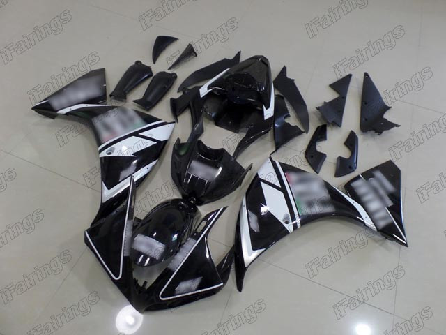 Aftermarket fairing for 2009 2010 2011 Yamaha YZF-R1 black customized base on Fiat livery.