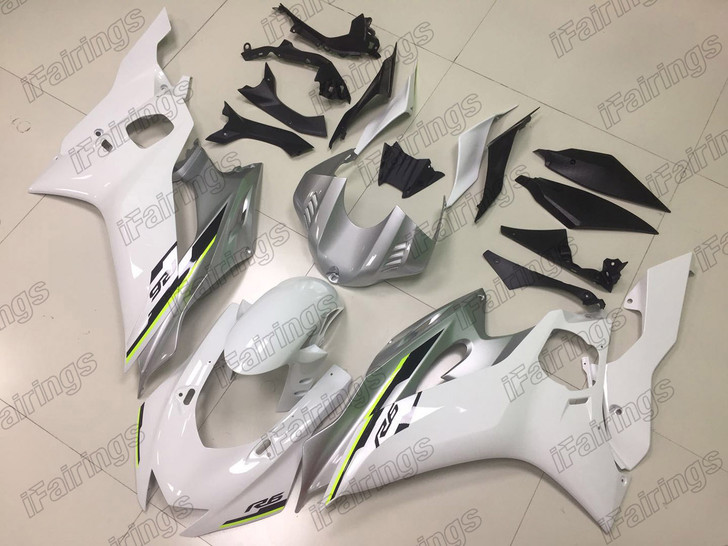2017 2018 2019 2020 2021 Yamaha YZF-R6 white and silver plastic