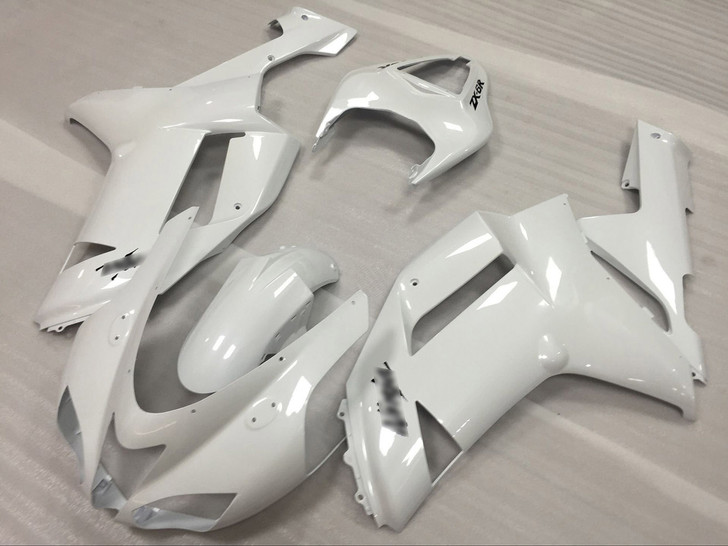 Aftermarket fairing for 2007 2008 Kawasaki Ninja ZX-6R pearl white.