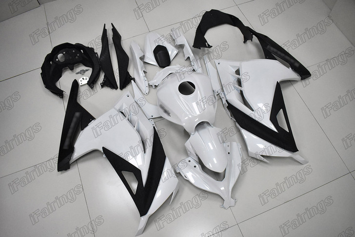 Kawasaki Ninja 300 ZX-300 EX-300 original body kit pearl white and matte black