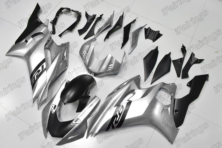 2017 2018 2019 2020 2021 Yamaha YZF-R6 silver fairings.