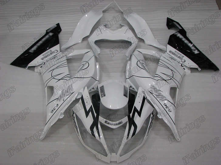 Aftermarket fairing for 2013 to 2018 Kawasaki Ninja ZX-6R white and black pattern.