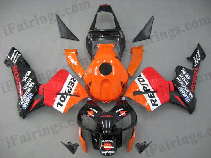 Honda CBR600RR 2003 2004 repsol replica fairing kits, this Honda CBR600RR 2003 2004 plastics was applied in repsol replica graphics, this 2003 2004 CBR600RR fairing set comes with the both color and decals shown as the photo.If you want to do custom fairings for CBR600RR 2003 2004,our talented airbrusher will custom it for you.