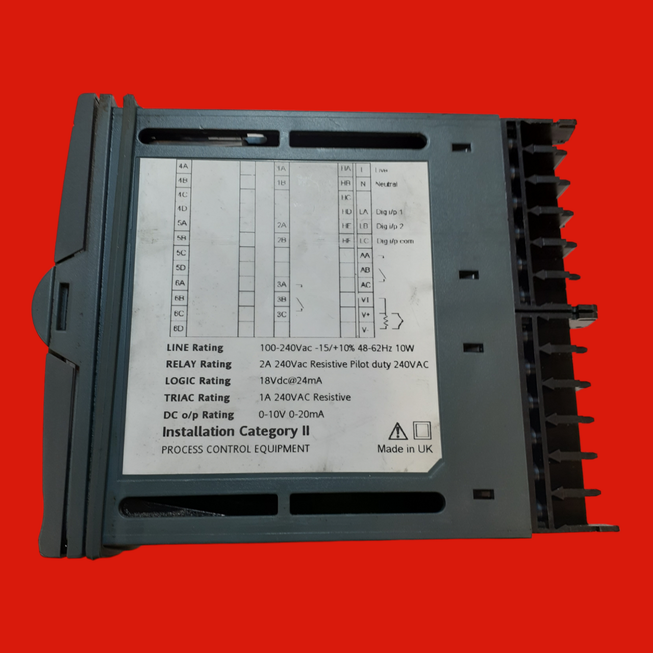 Eurotherm 2204 FM Approved Temperature Controller, 2204E/NS/VH/XX/XX/RF/RF/XX/2XX/XXX/XXXXX/EU0523/////XX/XX/XX/XX/XX