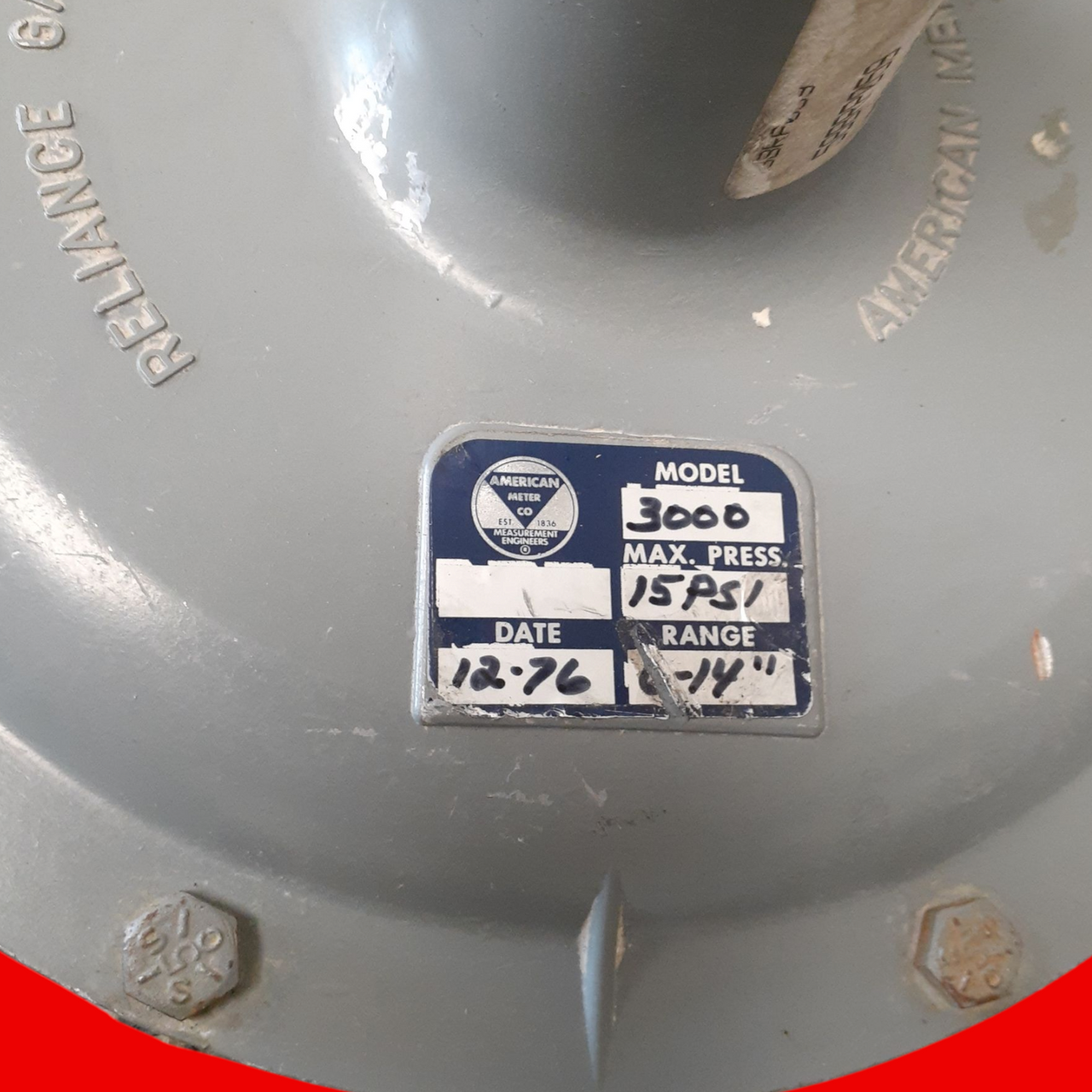 American Meter- 3000 Series Gas Pressure Regulator, Model 3000, 1-1/4" NPT - Missing Vent Cap