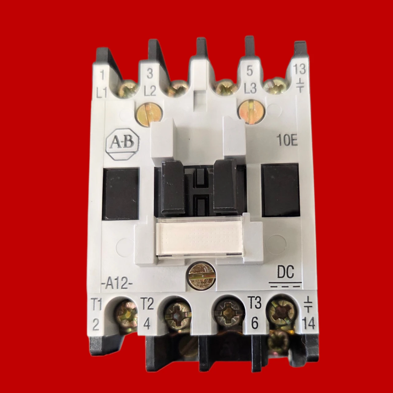 Allen Bradley 100-A12NZ243 IEC Contactor, 12 Amp, 3 Poles, 24 VDC