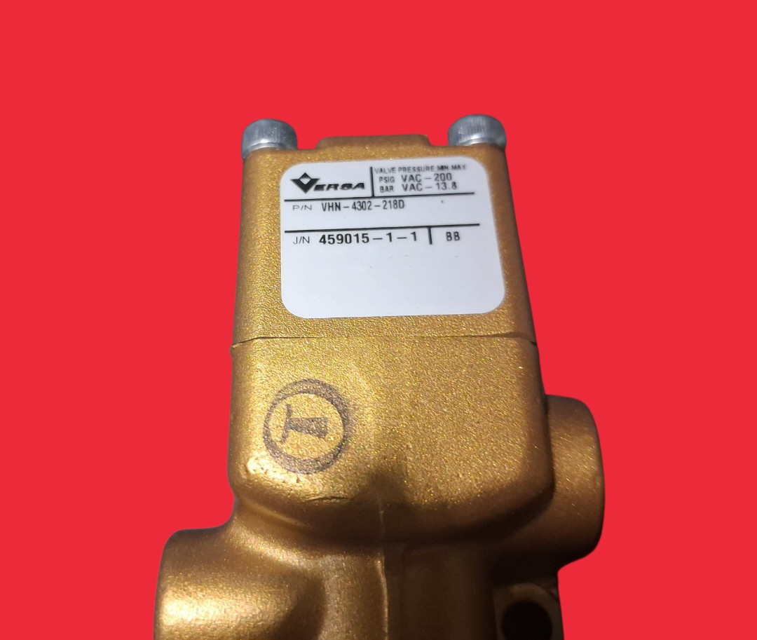Versa VHN-4302-218D 4-Way, 2-Position Pneumatic Directional Air Valve 1/4" NPT