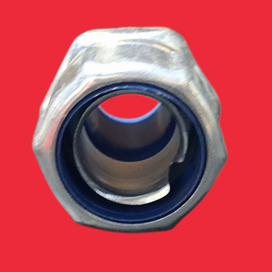 Thomas & Betts 5334 1" Straight Liquid-Tight Conduit Fitting