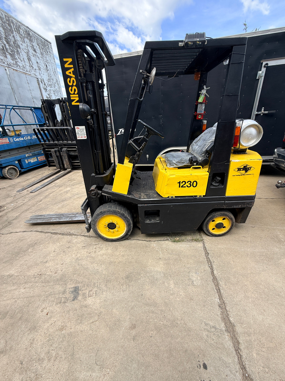 2002 Nissan 4,700lb Forklift | Triple Mast | CPH-02A-25V