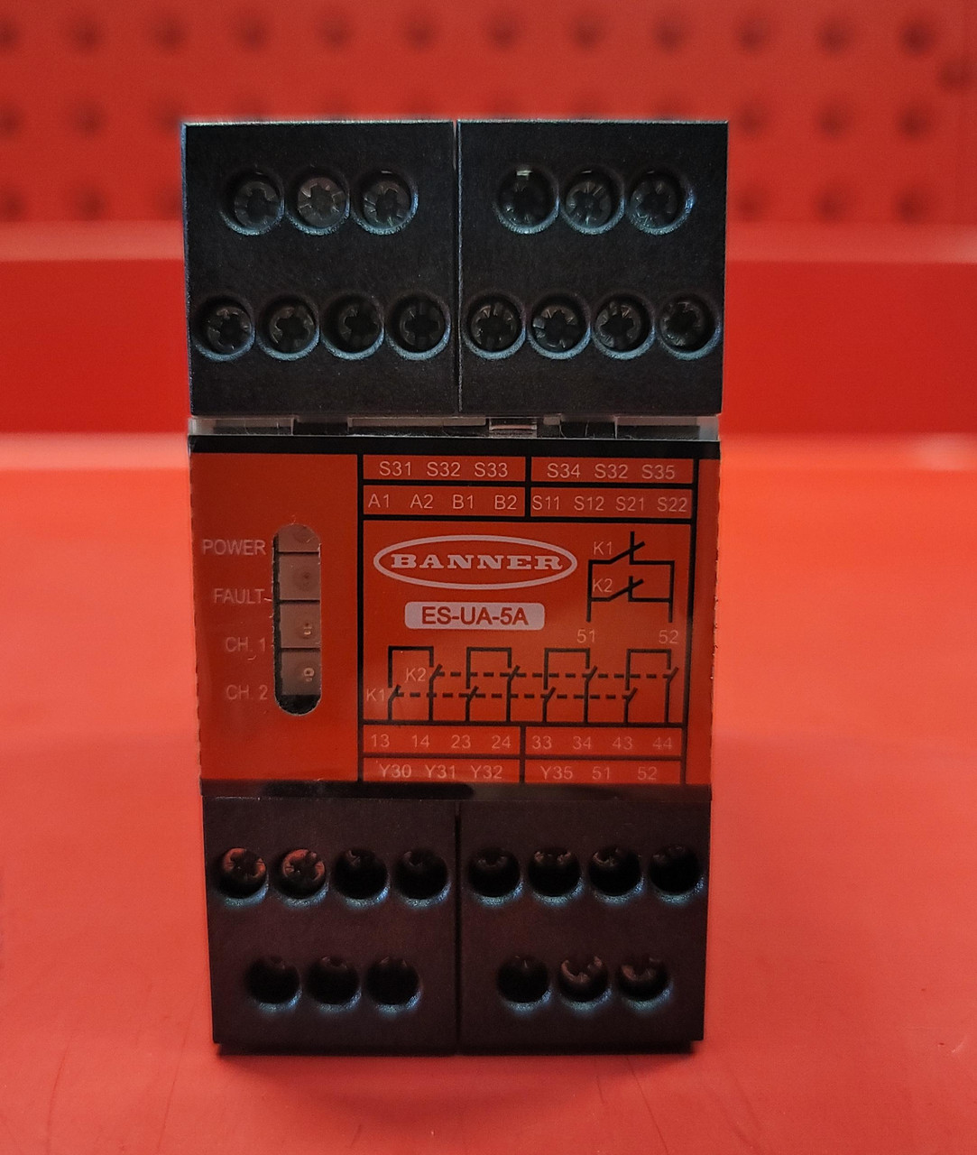 Banner ES-UA-5A  66091 Safety Relay Module