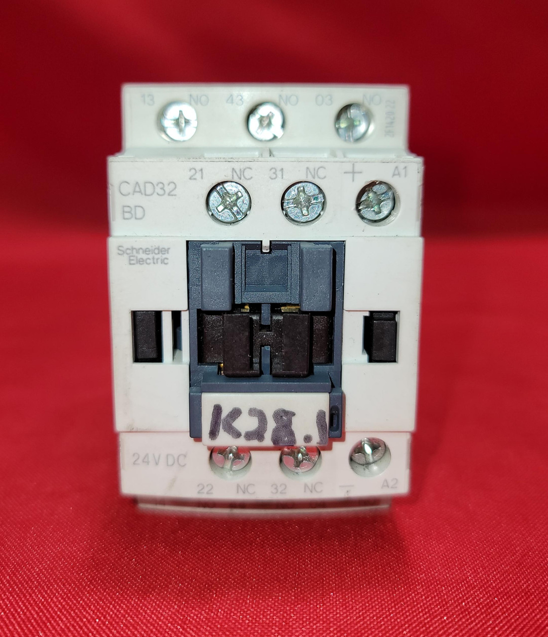 Schneider Electric CAD32BD Control Relay