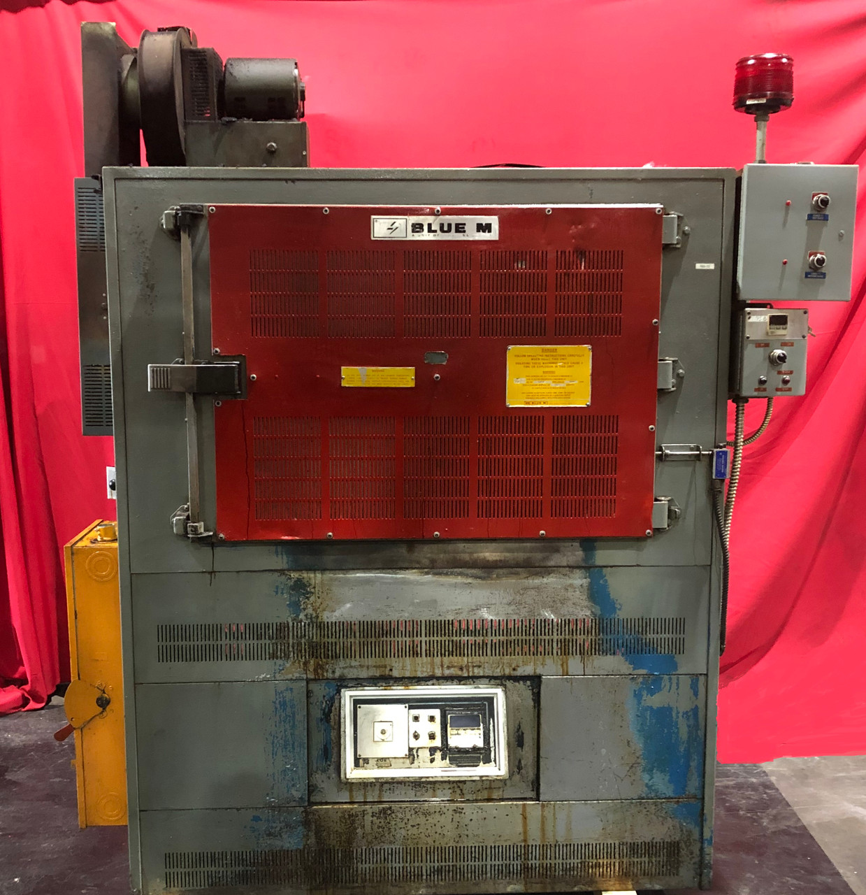 Blue M CW-8880F Cabinet Oven (1300F) 36"W x 20"L x 25"H 
