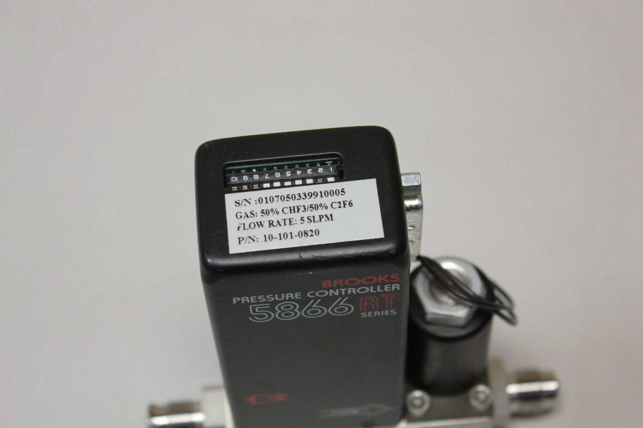 BROOKS 5866 RT PRESSURE CONTROLLER FLOW METER
