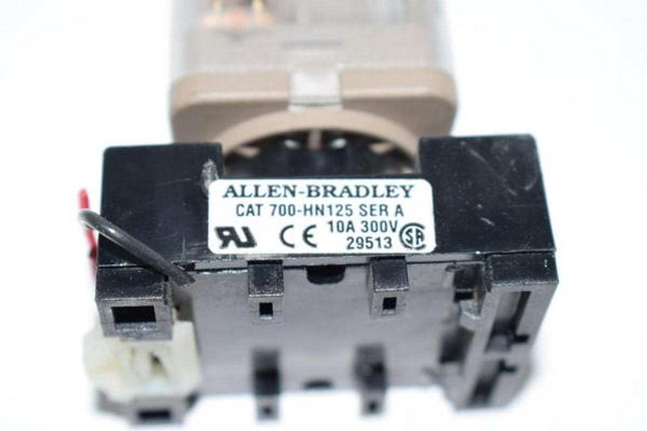 Allen Bradley 700-HA32A1 Series C Relay w/ Allen Bradley 700-HN125 Series A Base