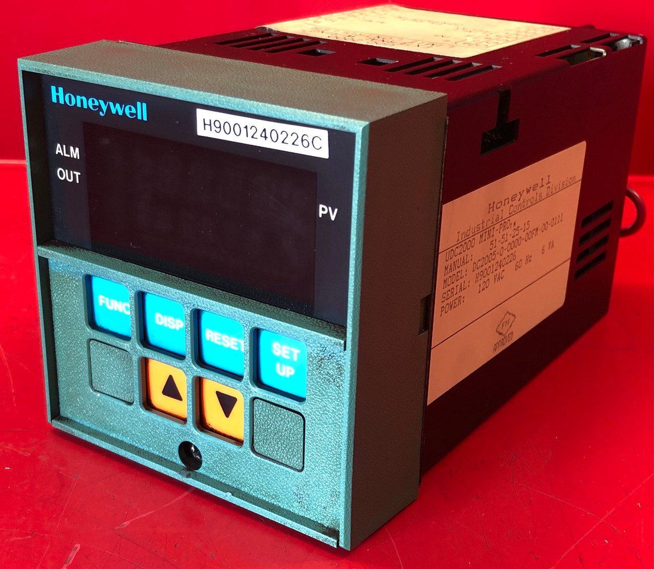 Honeywell UDC2000 (DC2005-0-0000-00FM-00-0111) Controller