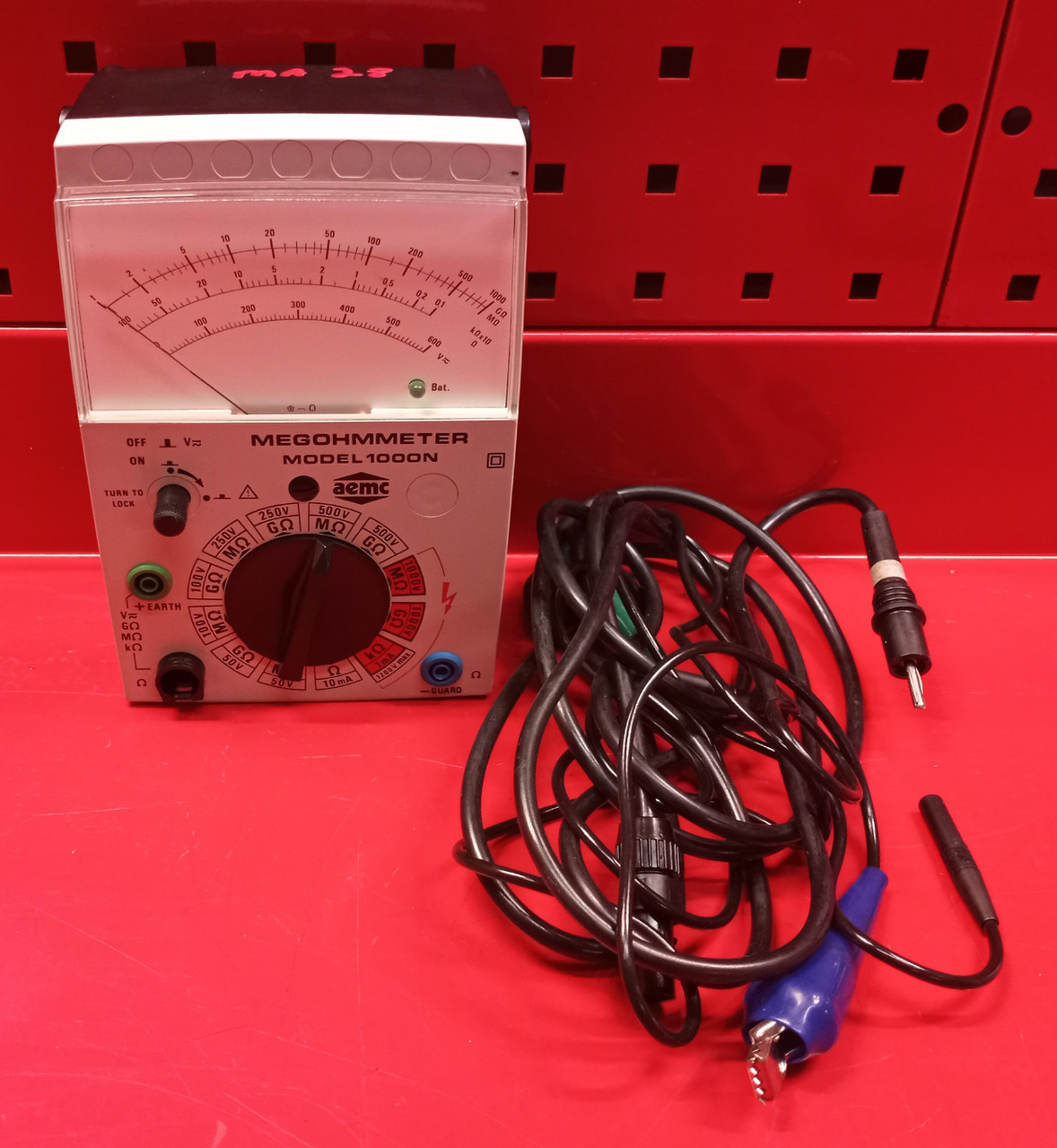 AEMC Magohmeter Model 1000N With Accessories