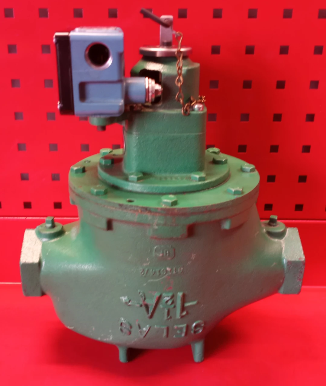Selas 75375-0 (AF-12A) 1-1/2" Firecheck Valve With Honeywell OP-AR Micro Switch