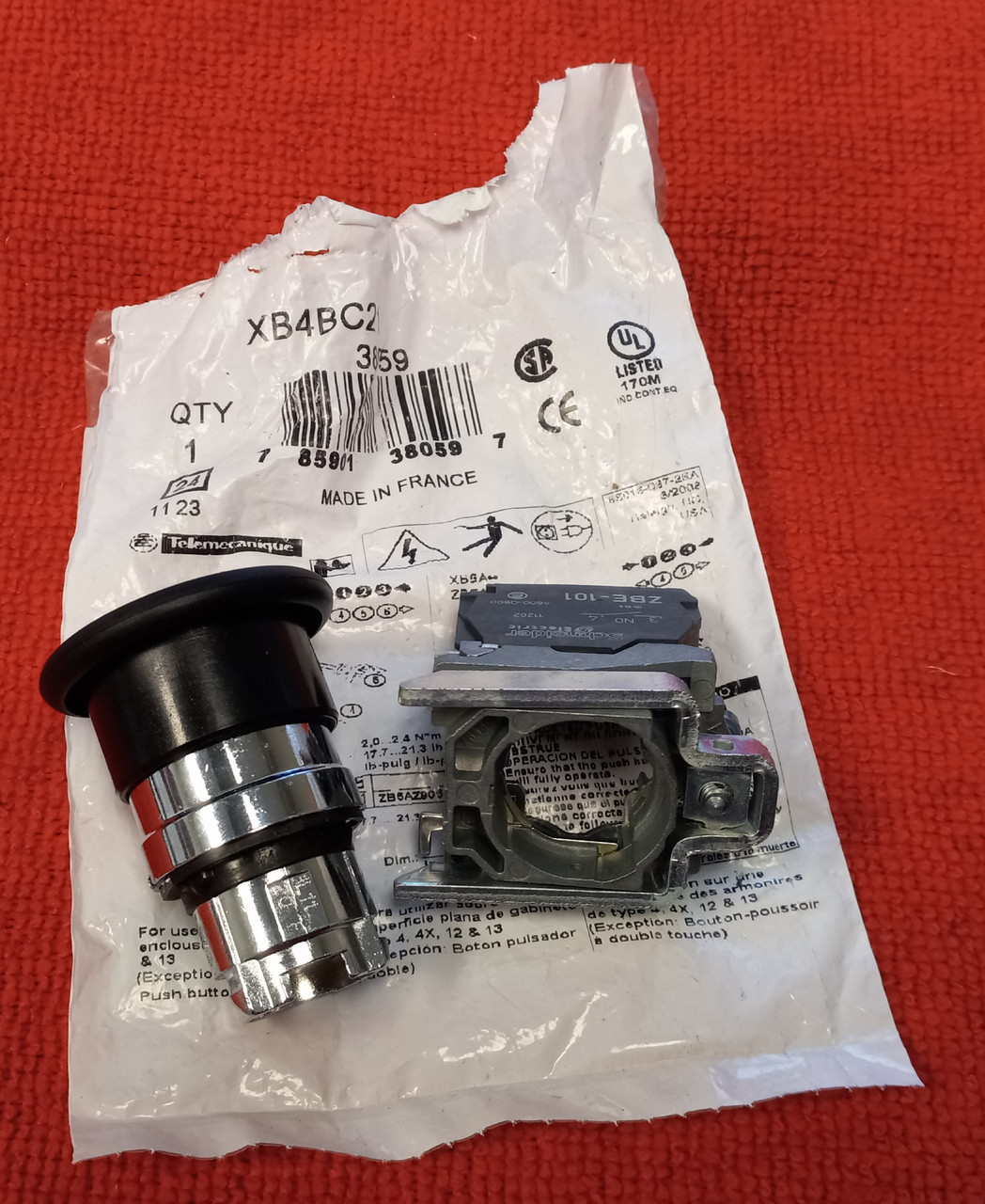 Schneider Electric XB4BC21 Non-Illuminated Push Button