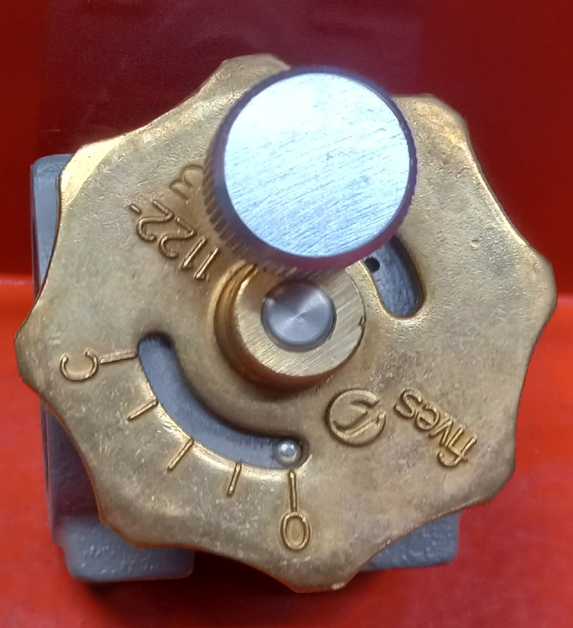 North American MFG 1122-3 Manual Butterfly Valve | 1-1/2" NPT