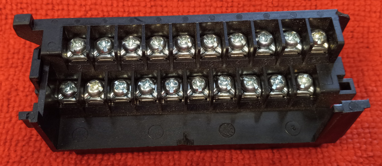 GE Fanuc 44D750121 Terminal Block