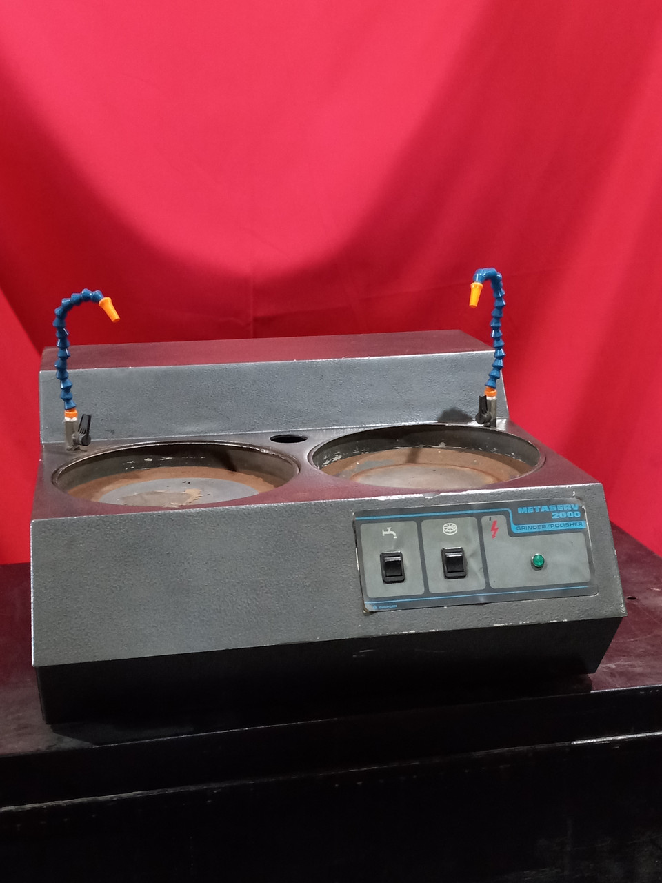 Buehler Metaserv 2000 Grinder/Polisher (FOR PARTS ONLY)