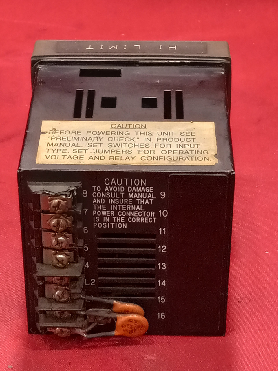 Honeywell UDC2000 Mini-Pro Temperature Controller (DC200H-0-000-100000-0)