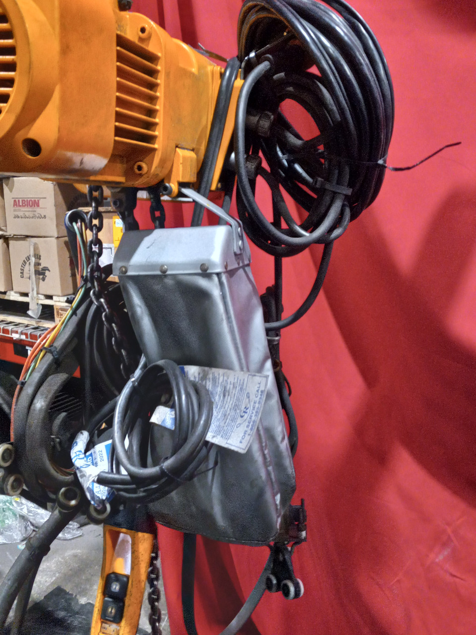Harrington NER005L Electric 1/2 Ton Hoist W/ Harrington TS2-326 Manual Trolley