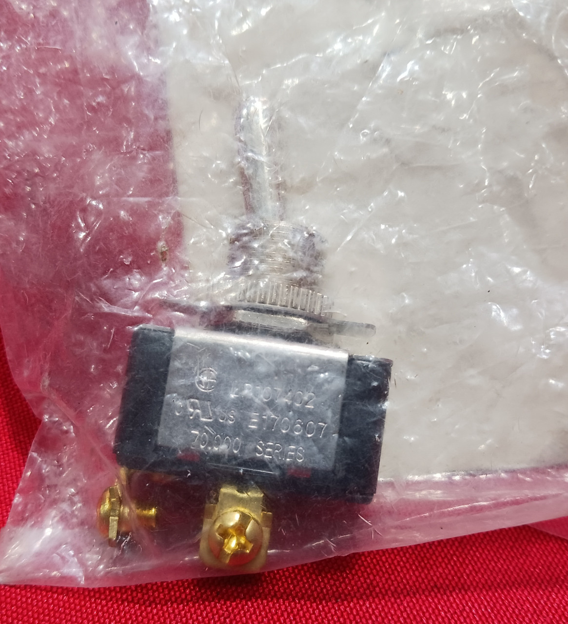 Servalite H884430 Toggle Switch