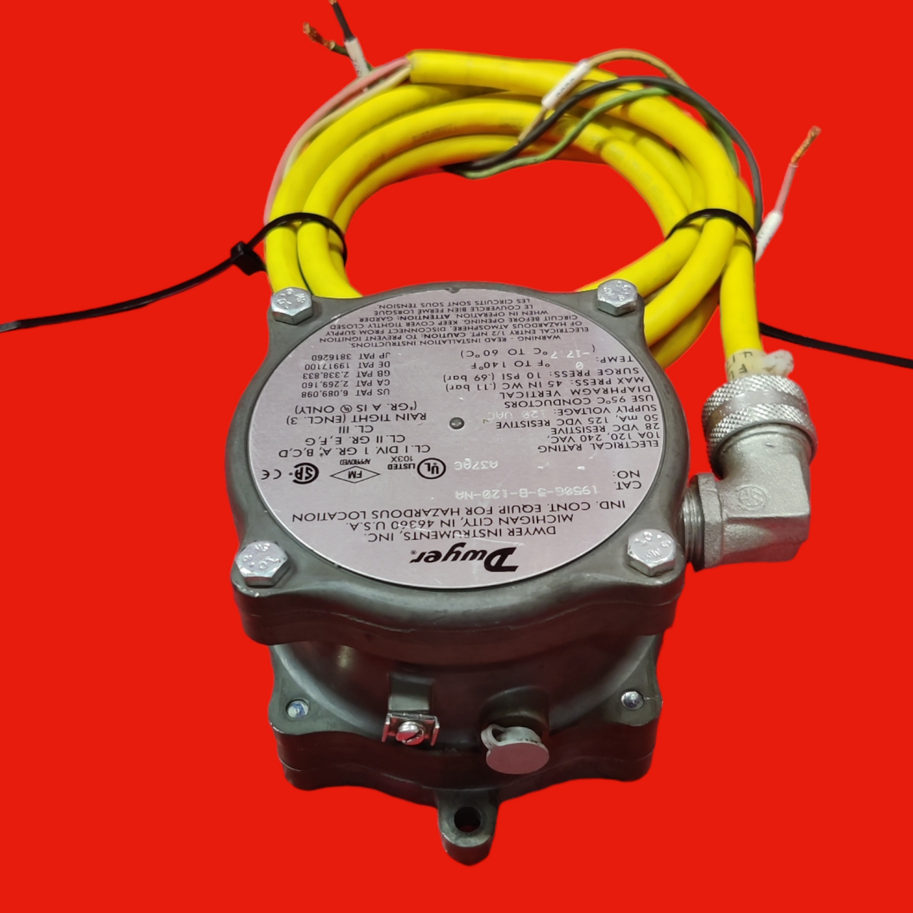 Dwyer Series 1950G Explosion-Proof Differential Pressure Switch, Range 1.4-5.5" w.c.,  1950G-5-B-120-NA