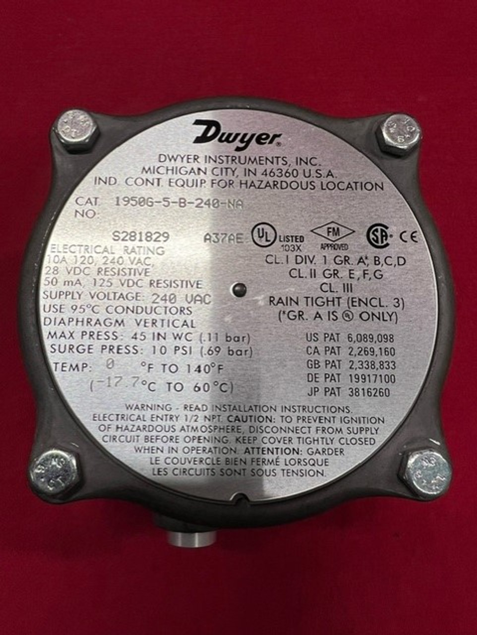 Dwyer Instruments, 1950G-5-B-240-NA, Differential Pressure Switch, Explosion Proof, 1.4-.55" W.C.