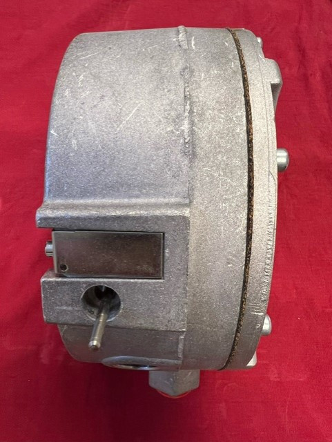 Honeywell C437E 2002, Gas A/G/LP Pressure Switch, With Manual Reset