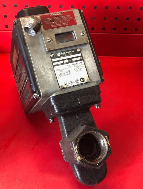 North American 2" 1518-4 Manual Safety Valve - Reconditioned