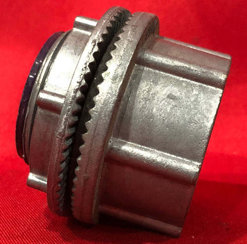 Thomas & Betts H075TB Insulated Hub Connector; 3/4 inch, Tapered Female, Zinc