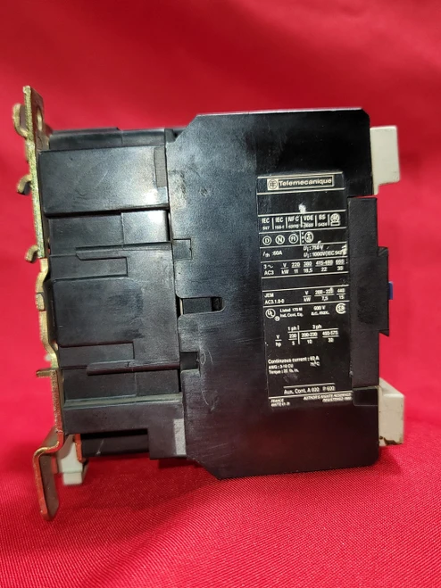 Telemecanique LC1 D40 11 Magnetic Contactor