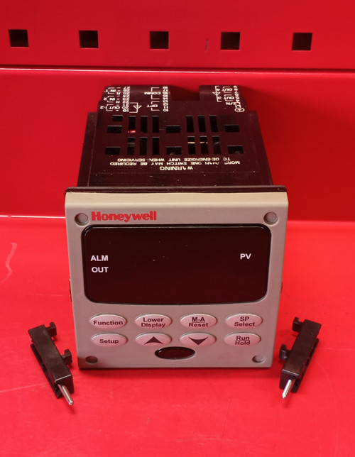Honeywell UDC2500 Temperature Controller (DC2500-EE-0A0R-200-00000-E0-0)