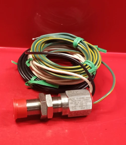 Red Lion MP75TX00 Magnetic Pickup