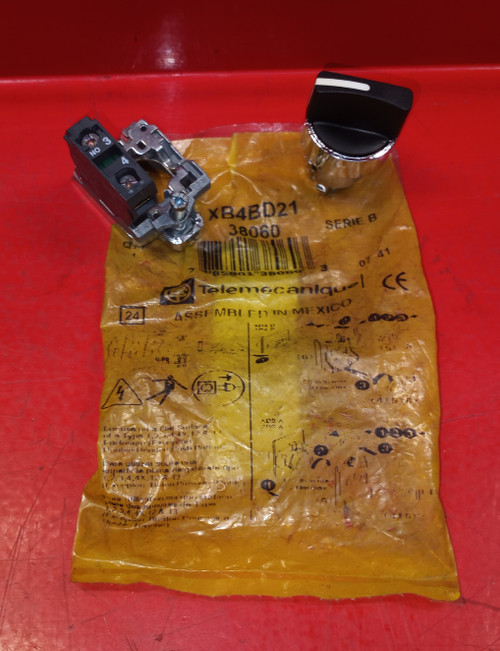 Telemecanique XB4BD21 Selector Switch