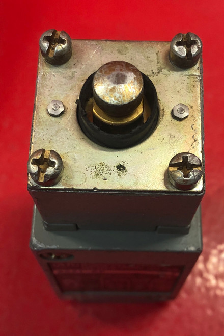 Allen Bradley 802T-AP Limit Switch 