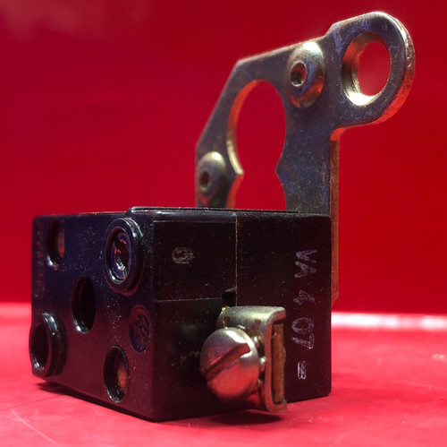 GE CR2940U301A Oiltight Contact Block