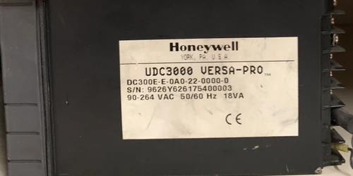 Honeywell UDC3000 Temperature Controller (DC300E-E-0A0-22-0000-0)