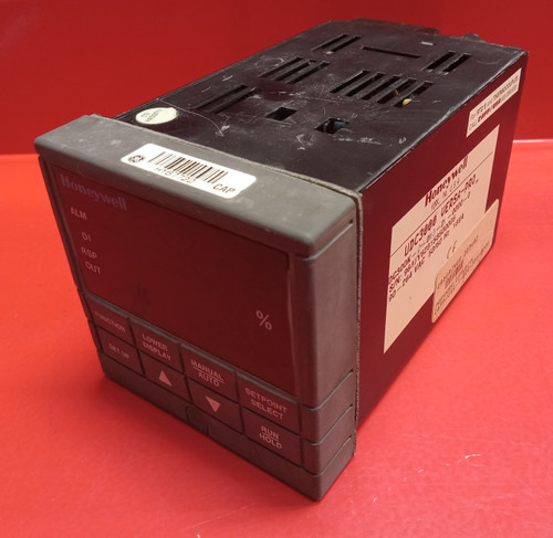 Honeywell (DC300K-0-0B3-21-0000-0) UDC3000 Temperature Controller 
