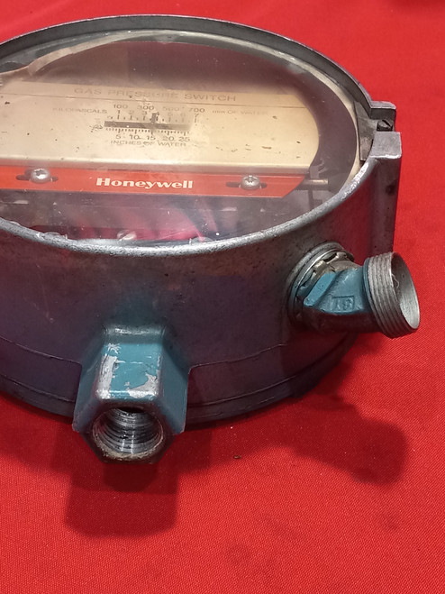 Honeywell Gas Pressure Switch C437F 1003