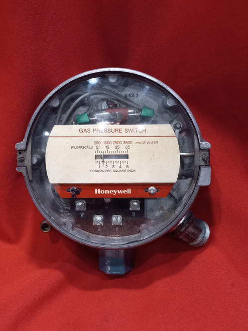 Honeywell C437F 1011 Gas Pressure Switch