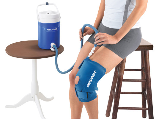 AirCast AirCast CryoCuff - Medium Knee with gravity feed cooler