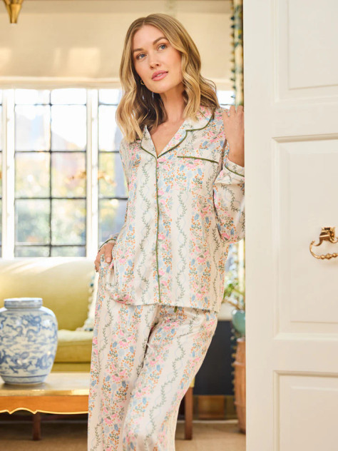 Mary Square Women's Charlotte Satin Pant Set - Ivy Lane Ivory Mary Square Women's Charlotte Satin Pant Set - Ivy Lane Ivory
