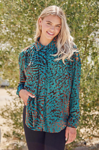 Jodifl Hunter Green Velvet Leopard Dolman Sleeves Top Jodifl Hunter Green Velvet Leopard Dolman Sleeves Top
