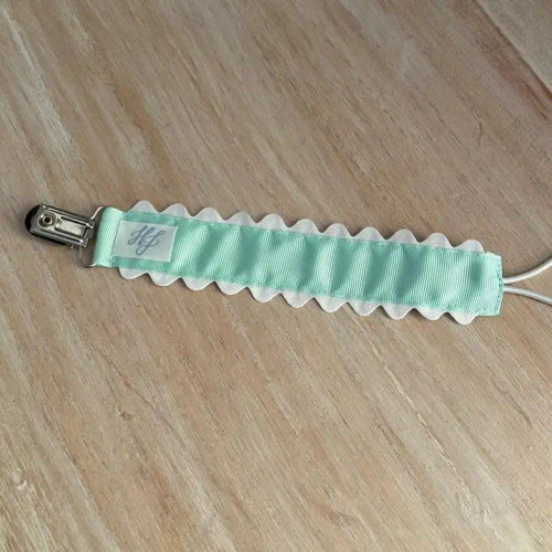 Hampton James Mint Paci Clip