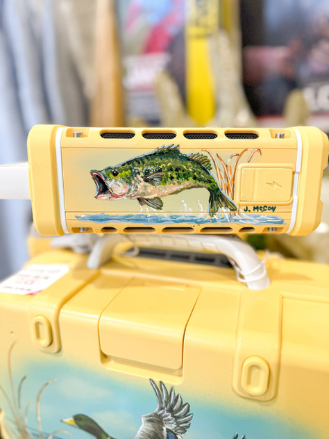 Turtlebox Ranger Yellow Fighting Lady with Artwork